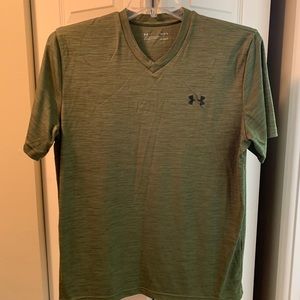 Under armour v neck training shirt